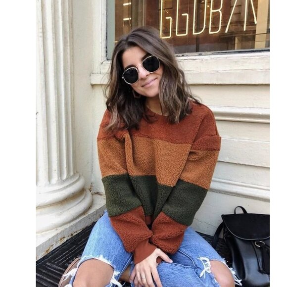 Hem & Thread Sweaters - Hem & Thread Color Block Sherpa Fleece Pullover Sweater Small